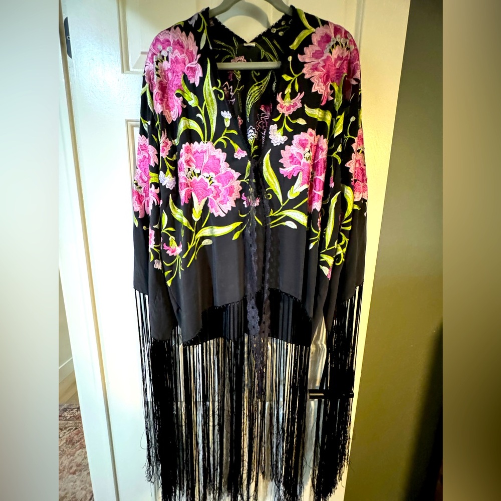 Embroidered Fringe duster!